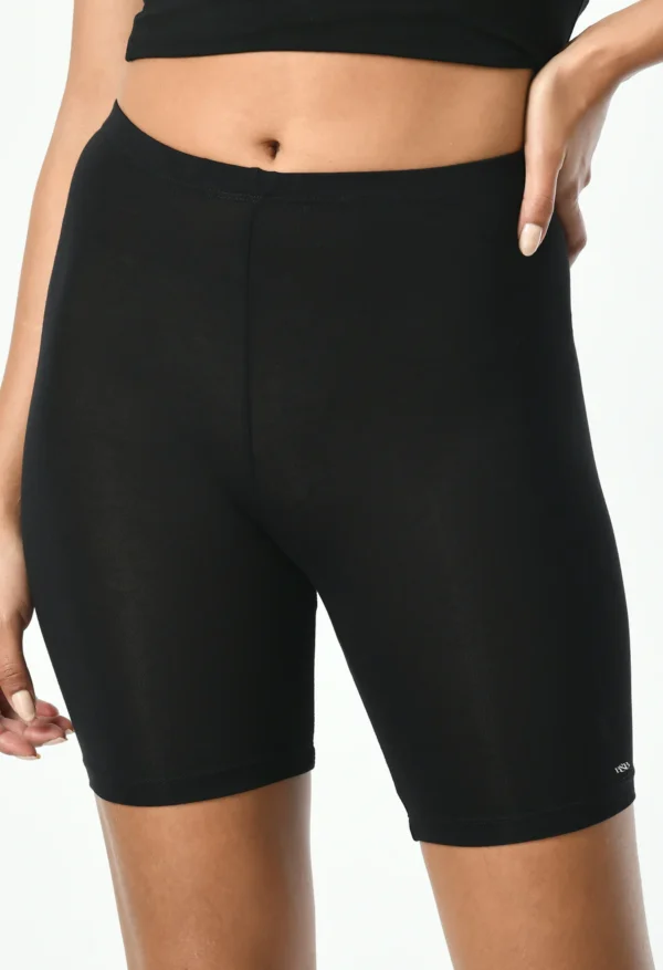 BLACK SHORTS