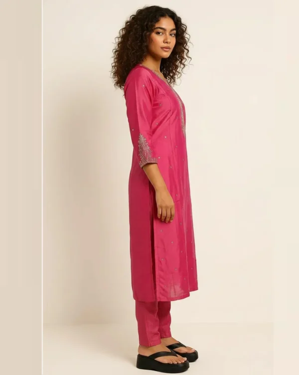 strightcut kurtis