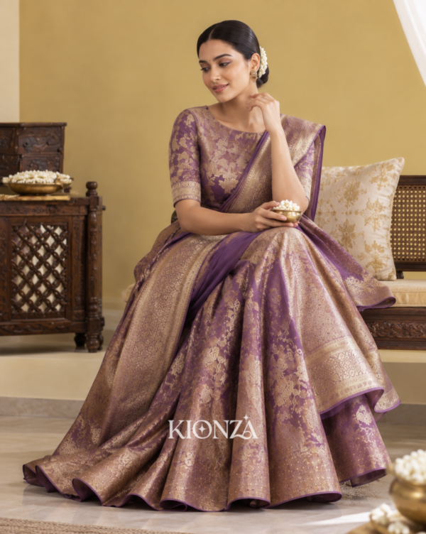 Ladies semi tussar lehenga